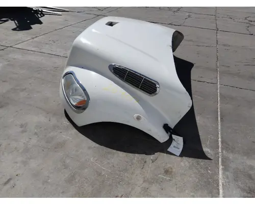 FREIGHTLINER M2 106 HOOD