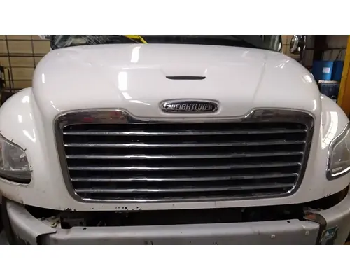 FREIGHTLINER M2 106 HOOD