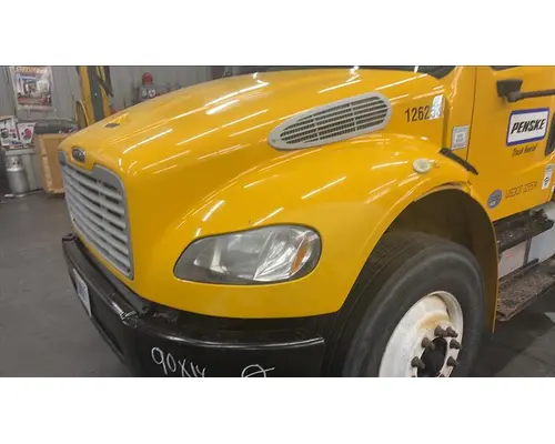 FREIGHTLINER M2 106 HOOD
