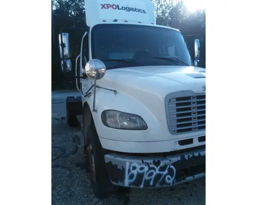 FREIGHTLINER M2 106 HOOD