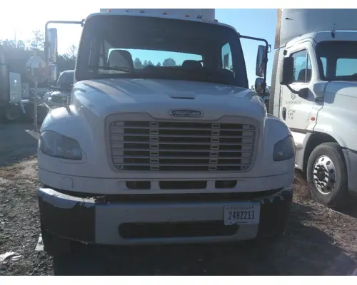 FREIGHTLINER M2 106 HOOD