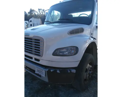 FREIGHTLINER M2 106 HOOD