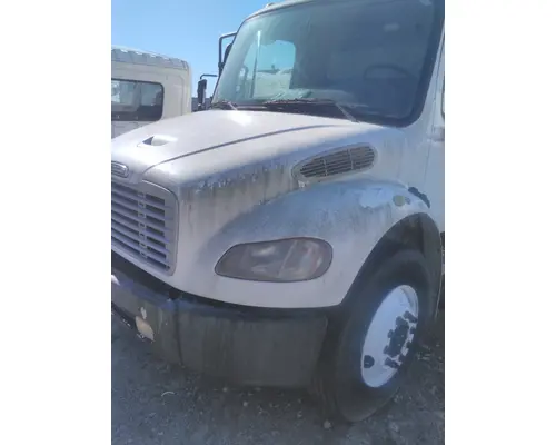 FREIGHTLINER M2 106 HOOD