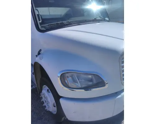 FREIGHTLINER M2 106 HOOD