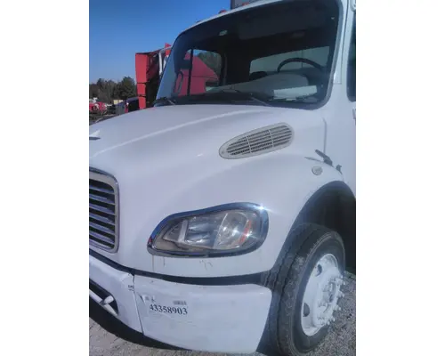 FREIGHTLINER M2 106 HOOD