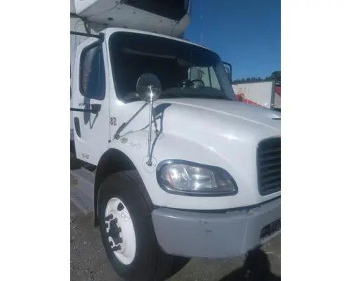 FREIGHTLINER M2 106 HOOD
