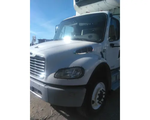 FREIGHTLINER M2 106 HOOD