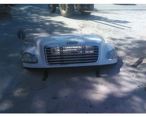FREIGHTLINER M2 106 HOOD