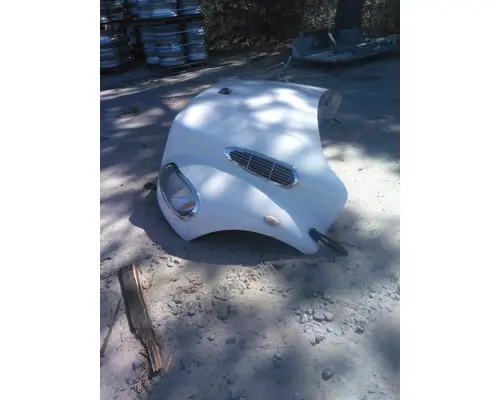 FREIGHTLINER M2 106 HOOD