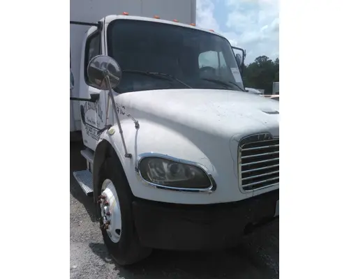 FREIGHTLINER M2 106 HOOD