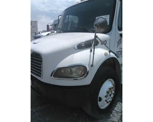 FREIGHTLINER M2 106 HOOD