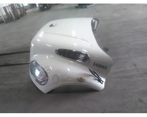 FREIGHTLINER M2 106 HOOD