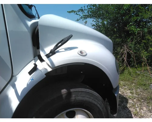 FREIGHTLINER M2 106 HOOD