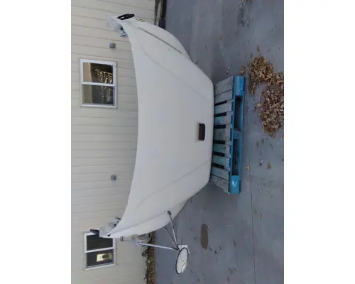 FREIGHTLINER M2 106 HOOD