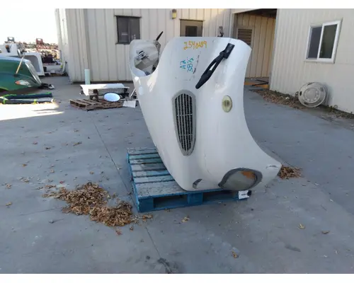FREIGHTLINER M2 106 HOOD