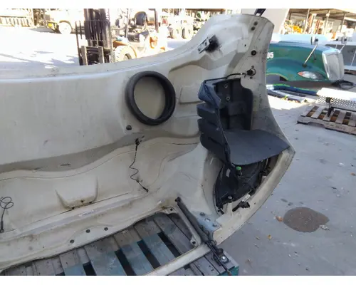 FREIGHTLINER M2 106 HOOD