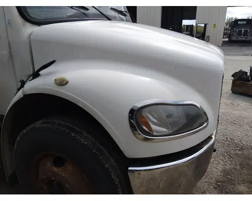 FREIGHTLINER M2 106 HOOD