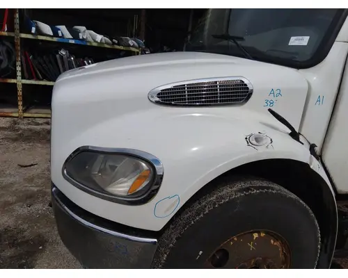 FREIGHTLINER M2 106 HOOD