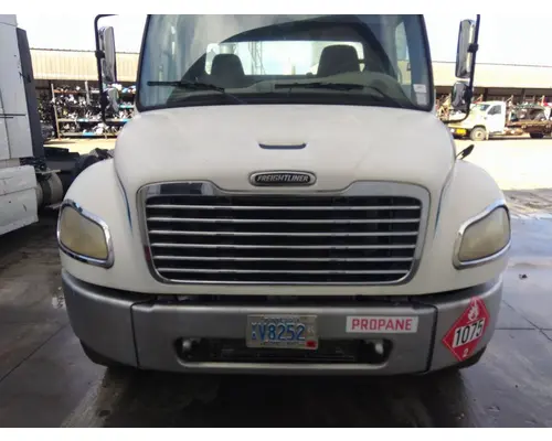 FREIGHTLINER M2 106 HOOD
