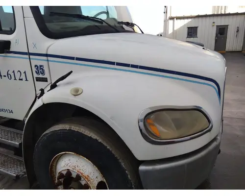 FREIGHTLINER M2 106 HOOD