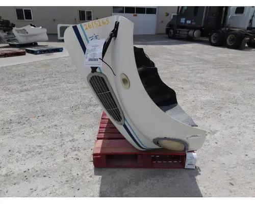 FREIGHTLINER M2 106 HOOD