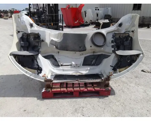 FREIGHTLINER M2 106 HOOD