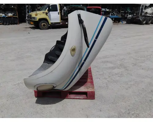 FREIGHTLINER M2 106 HOOD