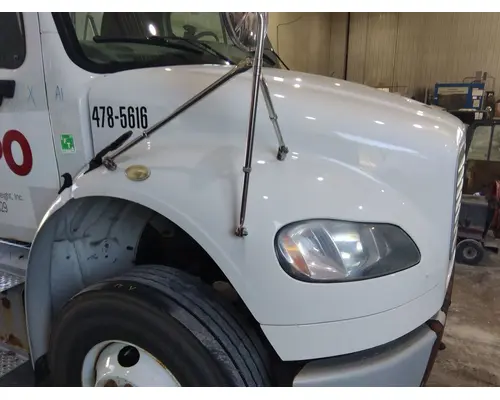 FREIGHTLINER M2 106 HOOD