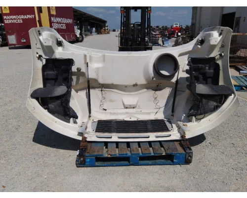 FREIGHTLINER M2 106 HOOD