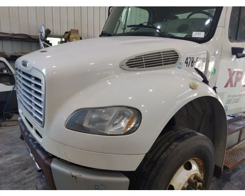 FREIGHTLINER M2 106 HOOD