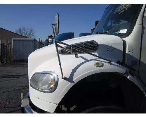 FREIGHTLINER M2 106 HOOD