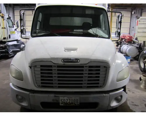 FREIGHTLINER M2 106 HOOD