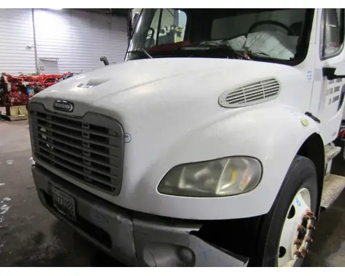 FREIGHTLINER M2 106 HOOD