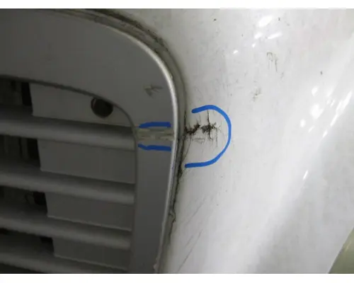 FREIGHTLINER M2 106 HOOD