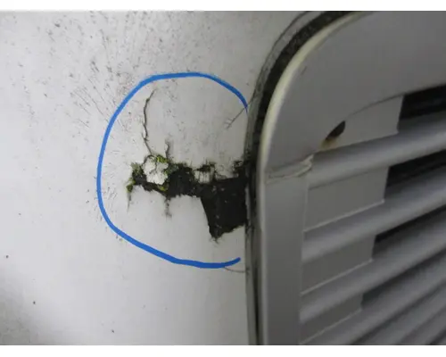 FREIGHTLINER M2 106 HOOD