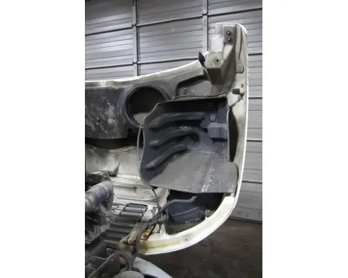 FREIGHTLINER M2 106 HOOD