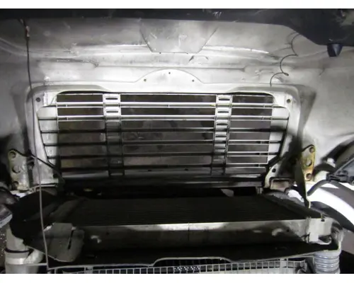 FREIGHTLINER M2 106 HOOD