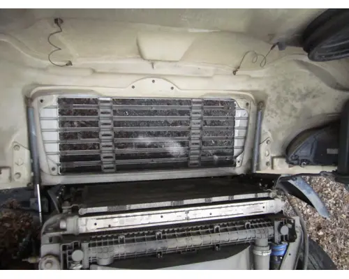 FREIGHTLINER M2 106 HOOD
