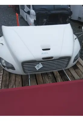 FREIGHTLINER M2 106 HOOD