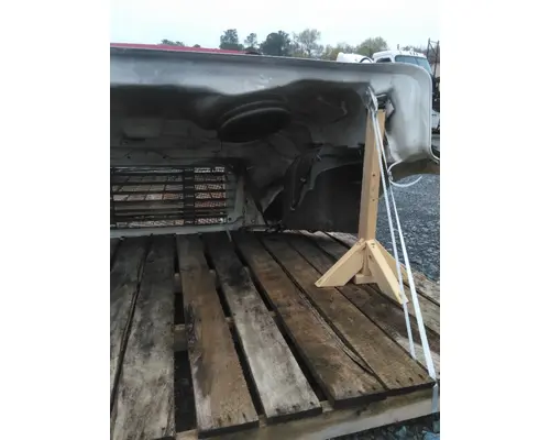 FREIGHTLINER M2 106 HOOD