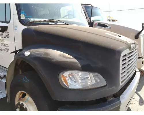 FREIGHTLINER M2 106 HOOD