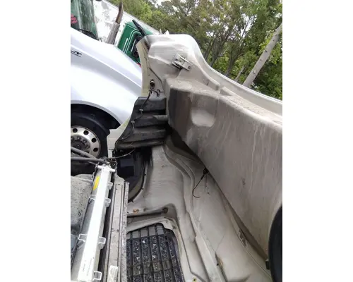 FREIGHTLINER M2 106 HOOD