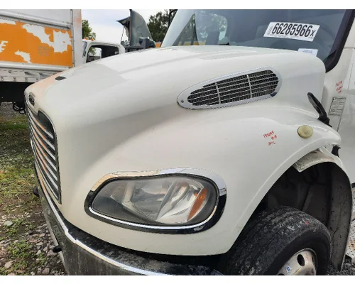 FREIGHTLINER M2 106 HOOD