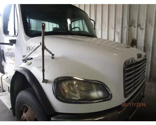 FREIGHTLINER M2 106 HOOD