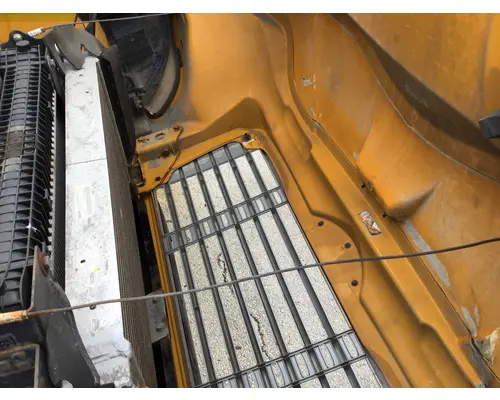 FREIGHTLINER M2 106 HOOD