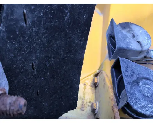 FREIGHTLINER M2 106 HOOD