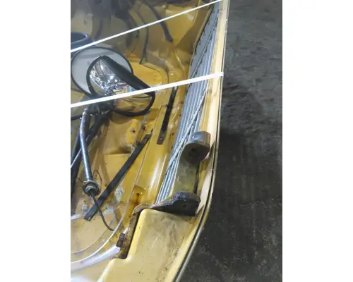 FREIGHTLINER M2 106 HOOD