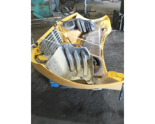 FREIGHTLINER M2 106 HOOD