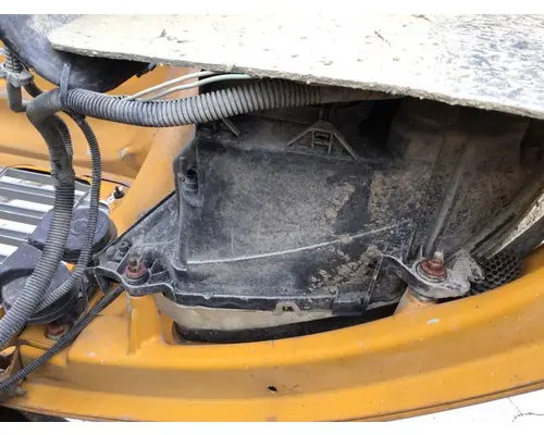 FREIGHTLINER M2 106 HOOD