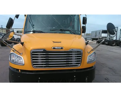FREIGHTLINER M2 106 HOOD